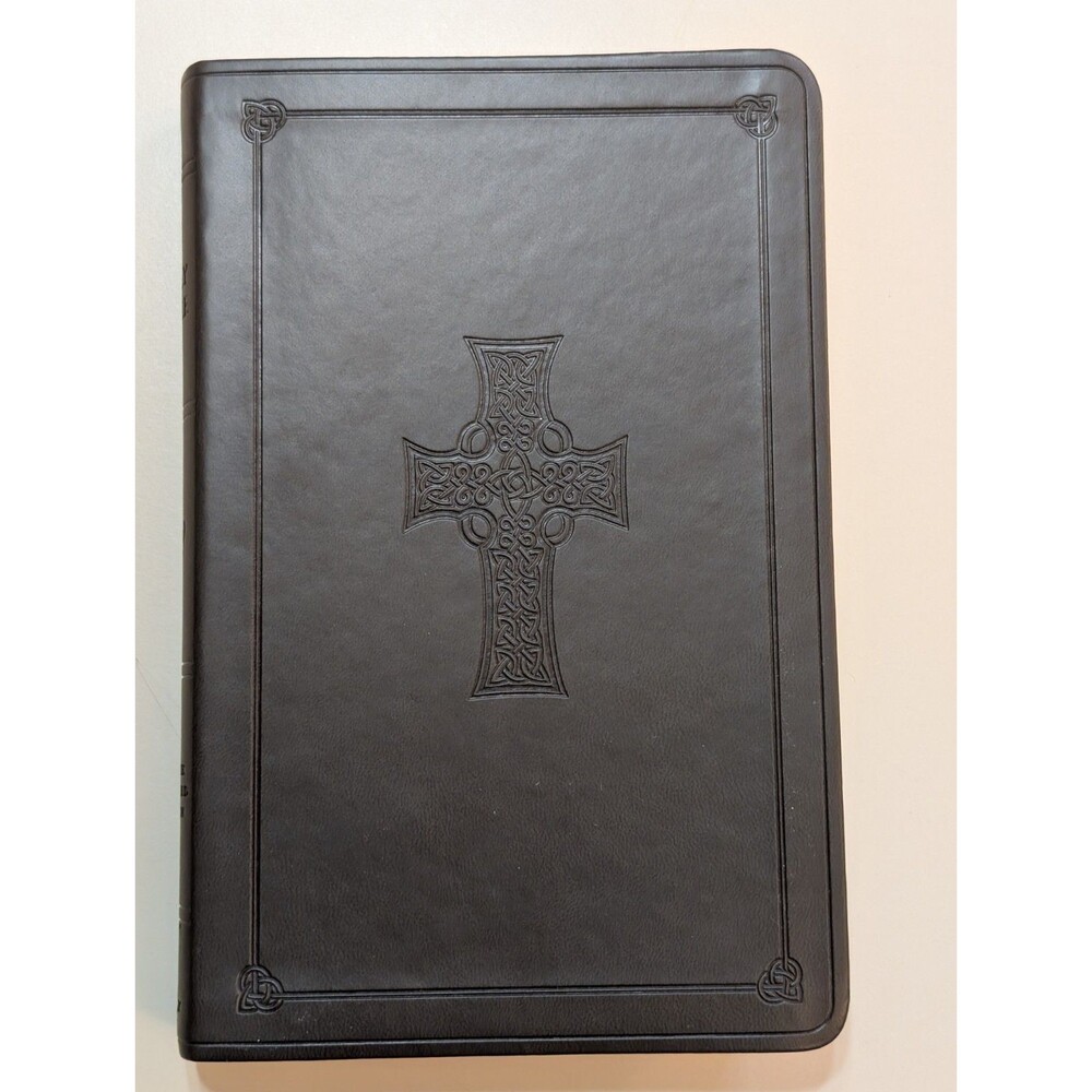 Holy Bible English Standard Version Trutone Crossway, Wheaton, Illinois